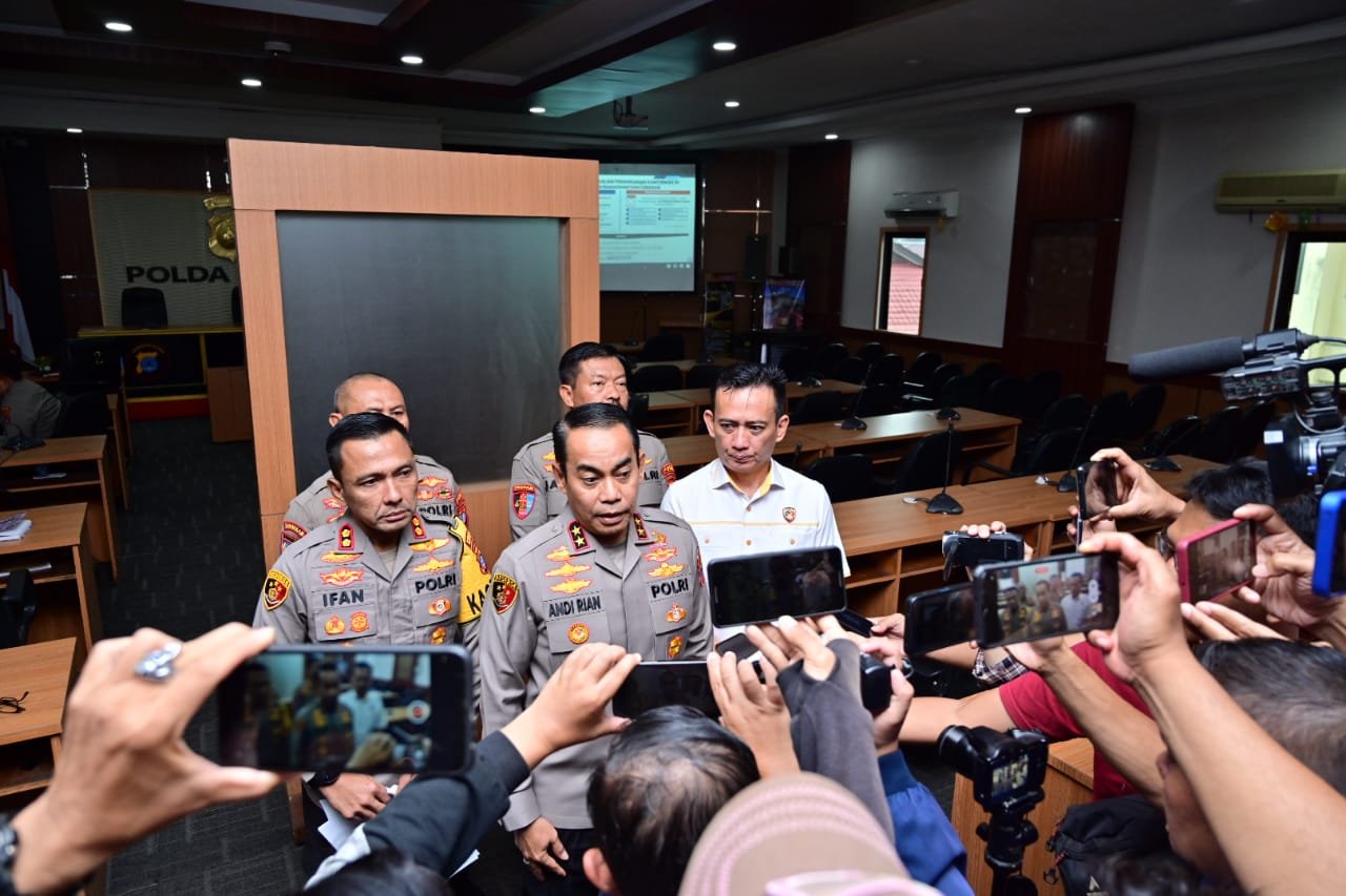 Ungkap Kasus Pembunuhan Berencana, Polda Kalsel Amankan Humas PT JGA: Sisanya Dalam Pengejaran Polisi