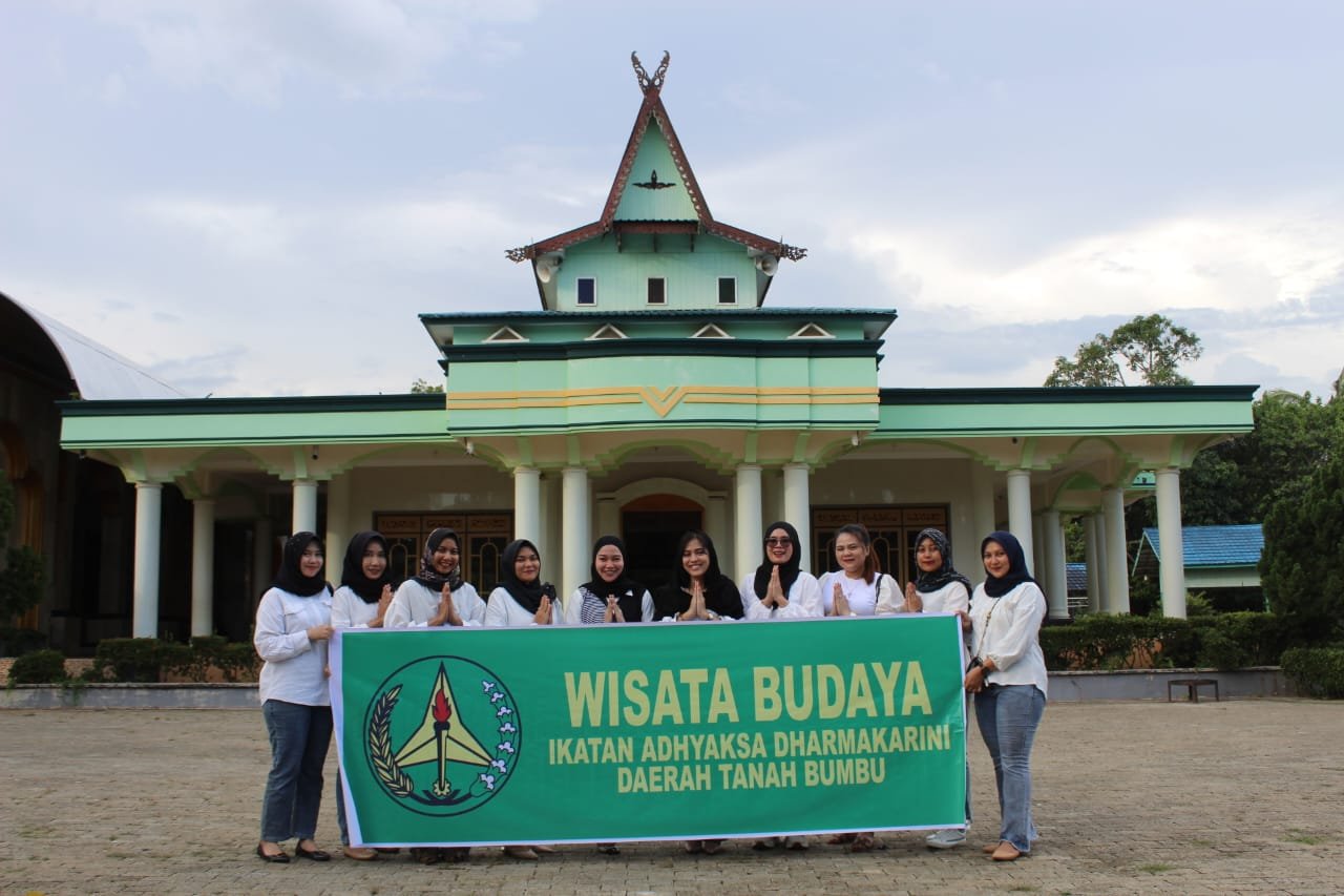 Kajari-IAD Tanah Bumbu Gelar Ziarah Bersama ke Makam Habib H Soleh Al-Iderus di Satui