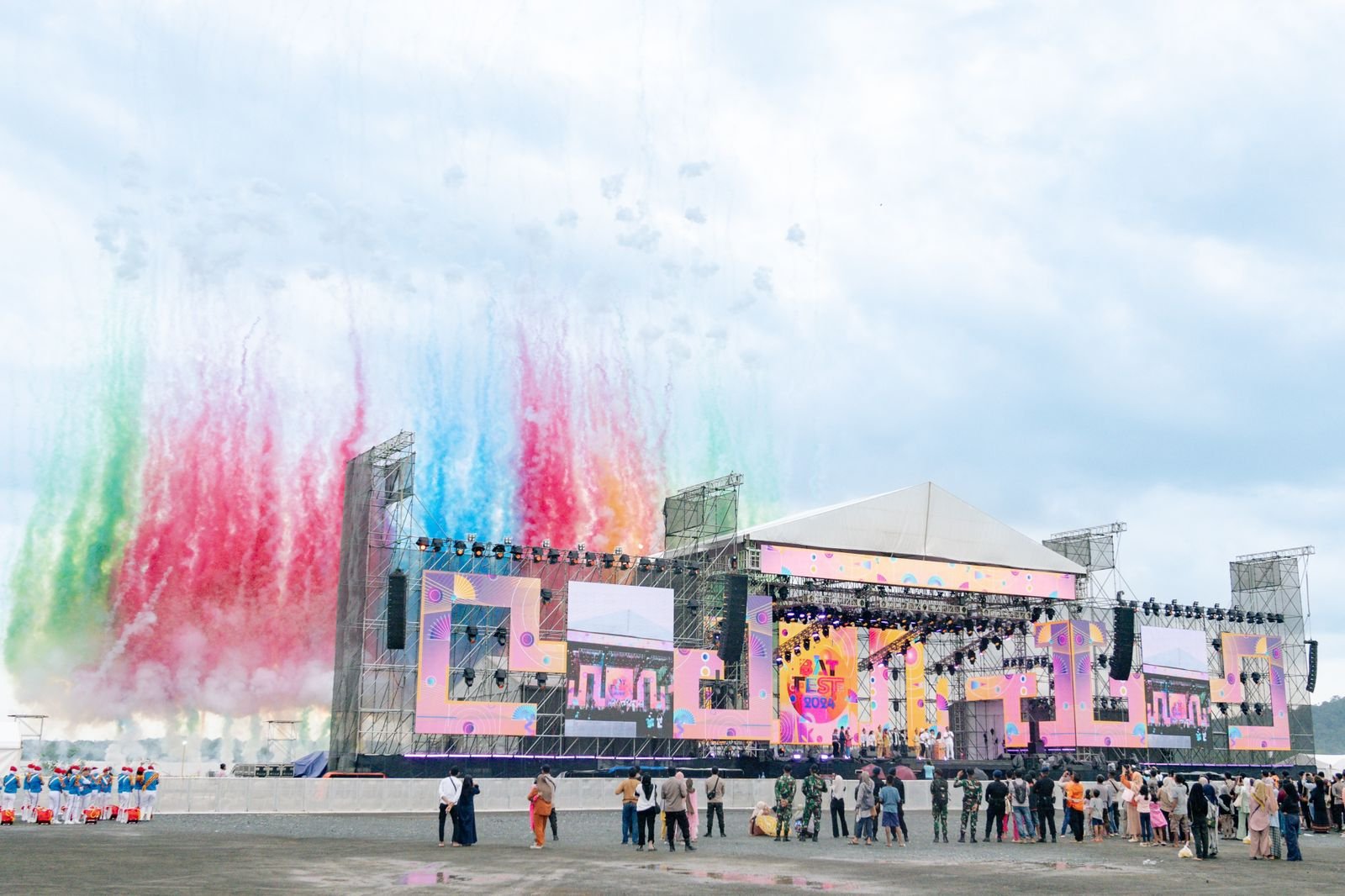 Batfest 2024, Kemegahan Kembang Api Hiasi Langit Tanahbumbu