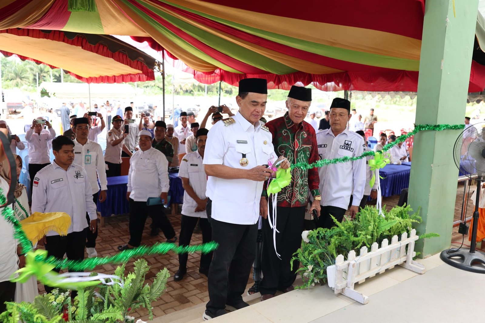 Bupati Zairullah Resmikan Kantor Kecamatan Teluk Kepayang