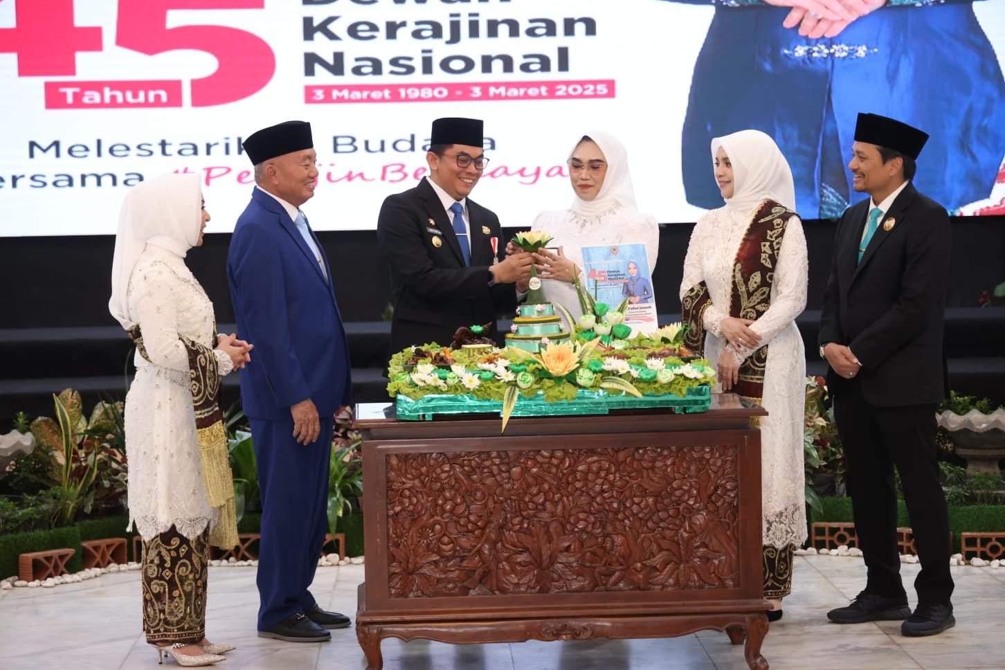 Dikukuhkah! Ini Jabatan Andi Irmayani Rudi Latif di Tanahbumbu