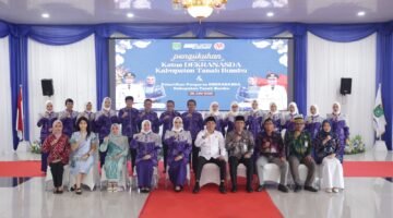 Bupati Andi Rudi Latif Kukuhkan Ketua Dekranasda Tanah Bumbu Masa Bakti 2025-2030