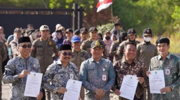 Perkuat Layanan Publik, Disdukcapil Teken Kerjasama Dengan Satpol-PP Damkar dan Diskominfo Tanah Bumbu