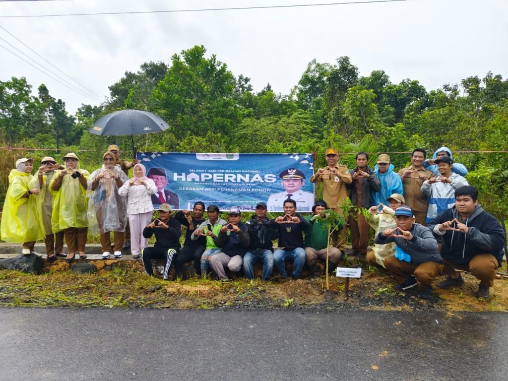 Peringatan Hapernas 2025, Pemkab Tanah Bumbu Gelar Penanaman Pohon Hingga Kegiatan Sosial