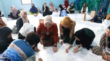 Lestarikan Budaya, Dekranasda Tanahbumbu Gelar Pelatihan Membuat Sasirangan