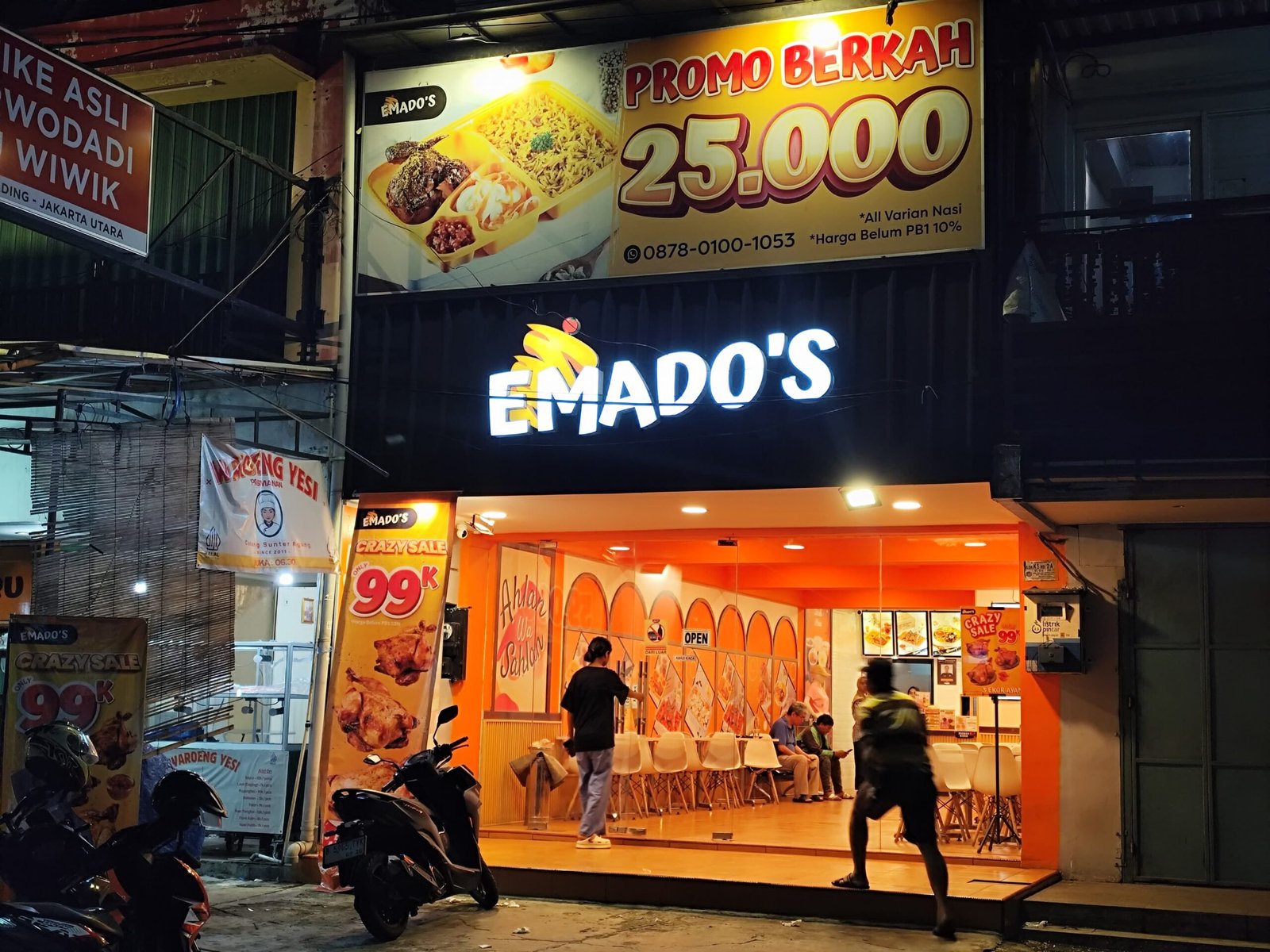 Emados Kelapa Gading Dikecam Konsumen, Pesanan Molor 2 Jam!