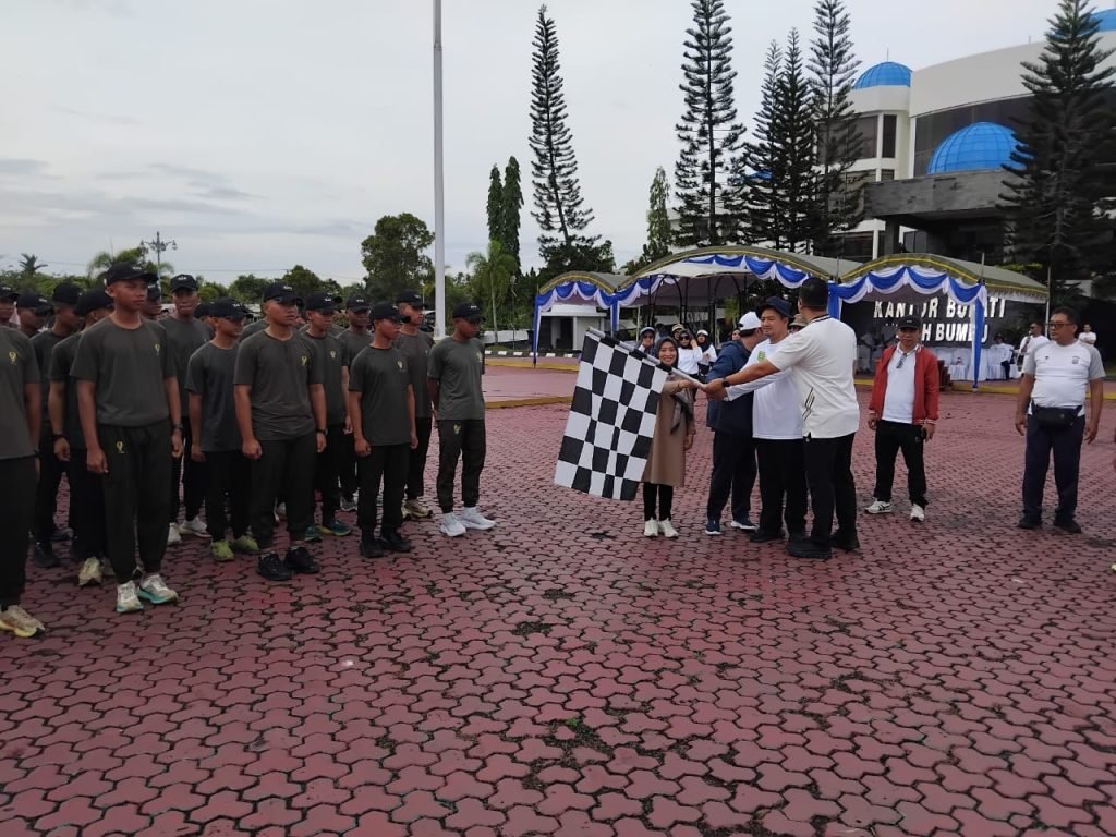 Pemkab Tanah Bumbu Gelar Jalan Santai Peringati HAKORDIA 2025