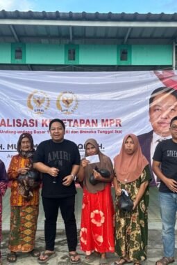 H. Muhammad Rofiqi Reses Sosialisasikan Tap MPR Empat Pilar Di Desa Pekauman Dalam