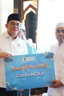 Sambut Tahun Baru 2026, Bupati Andi Rudi Latif Launching Beasiswa BerAksi dan Insentif Guru Ponpes hingga Majelis Taklim