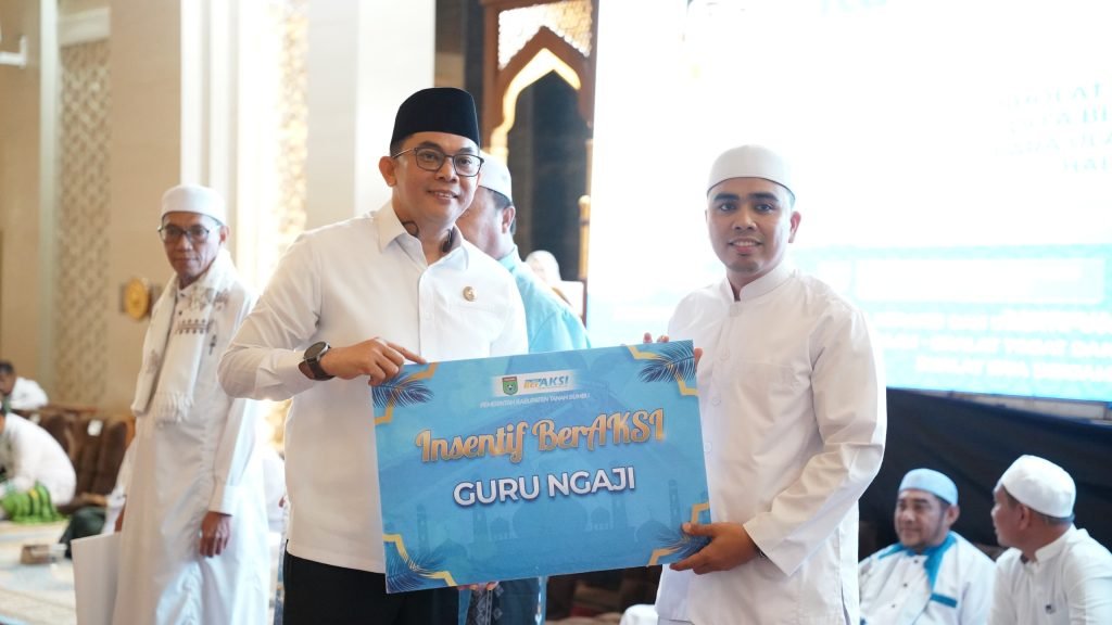 Sambut Tahun Baru 2026, Bupati Andi Rudi Latif Launching Beasiswa BerAksi dan Insentif Guru Ponpes hingga Majelis Taklim