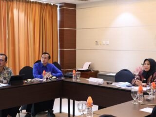 Menuju Lingkungan Resik, Pemkab Tanah Bumbu Rutinkan Aksi Jumat Bersih dan Gotong Royong