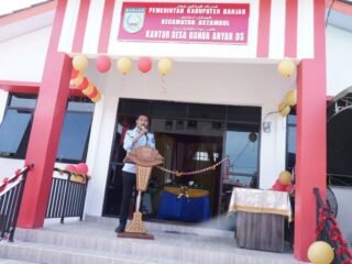 Resmikan Tiga Kantor Desa dan TPA Darul Falihin, Bupati Banjar Tegaskan Komitmen Tata Kelola dan Pembinaan Generasi