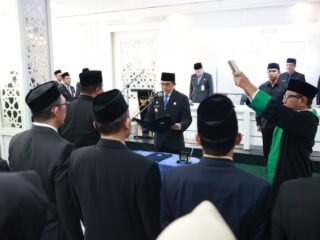 Lantik 23 Pejabat Baru, Andi Rudi Latif Tekankan Kinerja Visioner dan Loyalitas