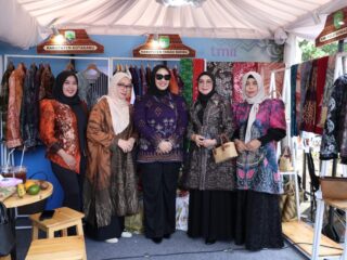 Produk Unggulan Tanah Bumbu Tampil di Sirang Kriya Banua TMII