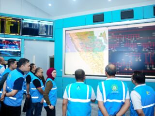Kunjungi Pusat Pengatur Beban Sumatra, Dirut PLN Pimpin Upaya Percepat Pemulihan Sistem Kelistrikan Sumatra