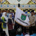 Penuh Haru, Sekda Tanbu Lepas Ratusan Jamaah Haji di Masjid Agung