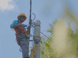 149 Keluarga di Noemuke NTT Kini Nikmati Listrik PLN 24 Jam, Membuka Harapan Baru bagi Pendidikan dan Ekonomi Warga