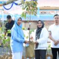 Dorong Penghijauan, Pemkab Tanah Bumbu Bagikan Bibit ke 12 Kecamatan