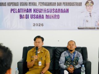 Diskumdagri Tanah Bumbu Latih Pelaku Usaha Mikro Raih Sertifikasi Halal