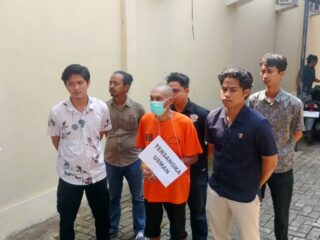 Rekonstruksi Kasus Pembunuhan di Banjar, Keluarga Korban Merasa Janggal