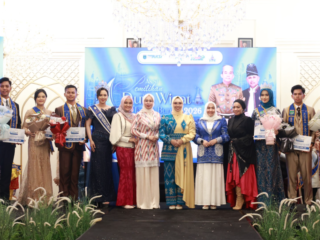 Ketua Dekranasda Tanbu Dorong Duta Wisata Gencarkan Promosi Tenun Pagatan