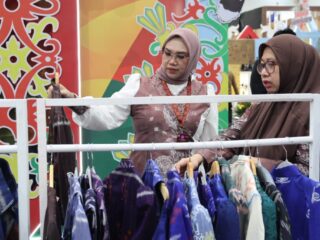 Produk Kriya Tanah Bumbu Unjuk Gigi di Pameran Kriyanusa 2026 Jakarta