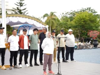 Aksi Jalan Sehat ASN Tanbu Jadi Wadah Kampanye Pencegahan Karhutla