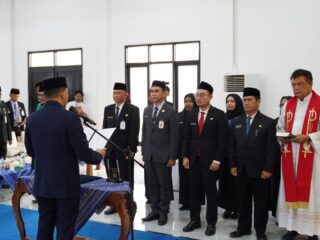 Bupati Tanah Bumbu Lantik Sepuluh Pejabat Struktural Baru